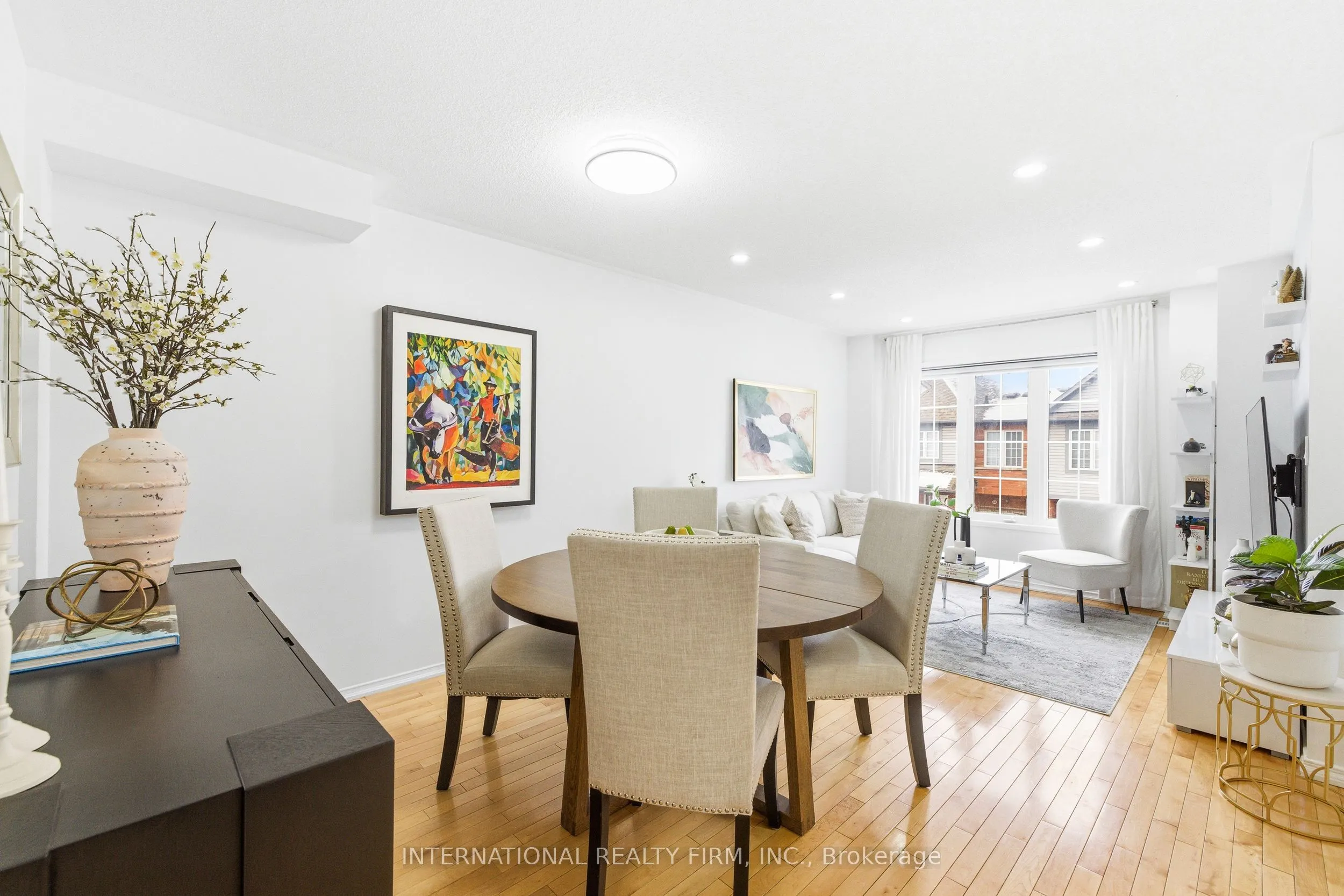 35 Ventura Lane