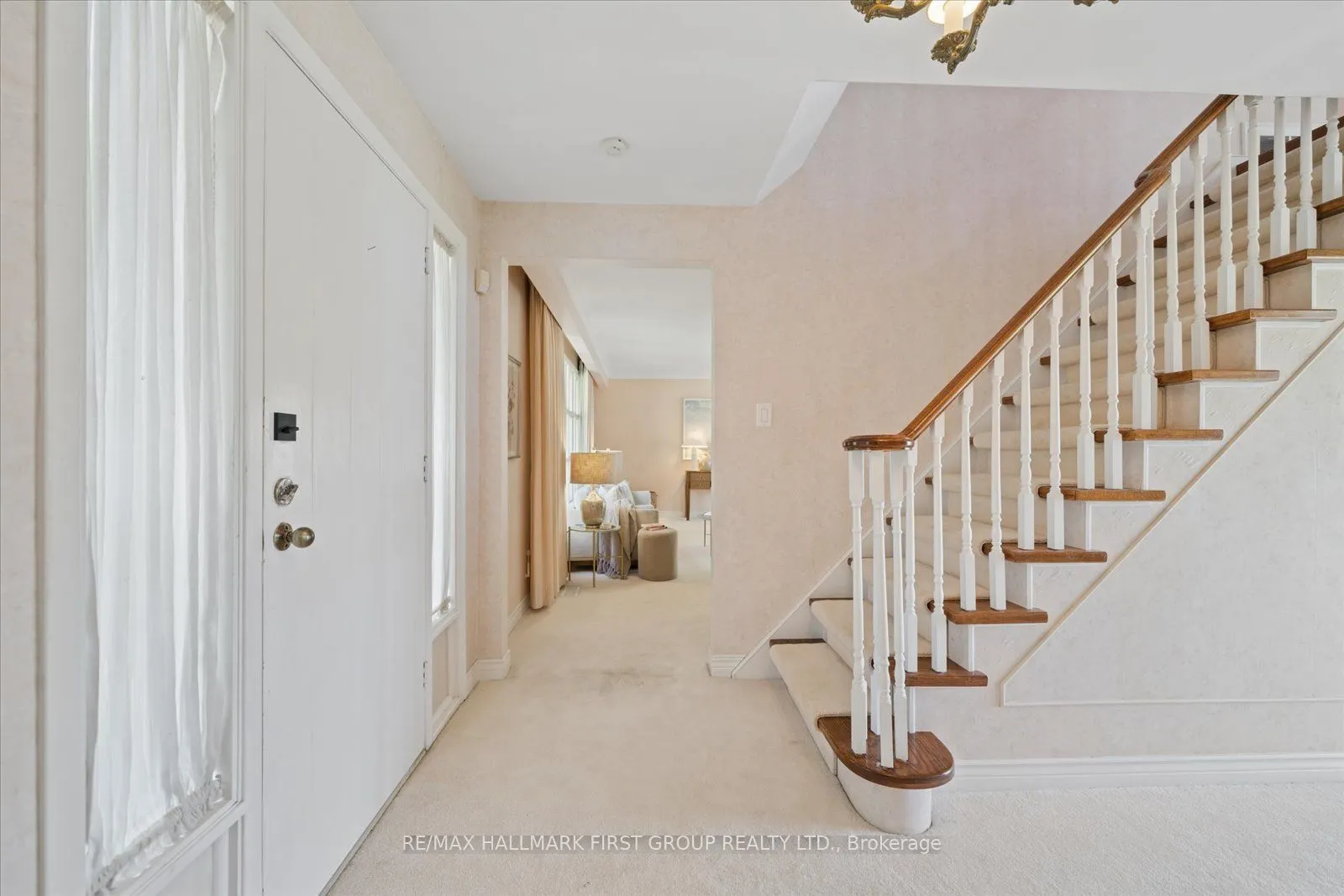 525 Myrtle Road W
