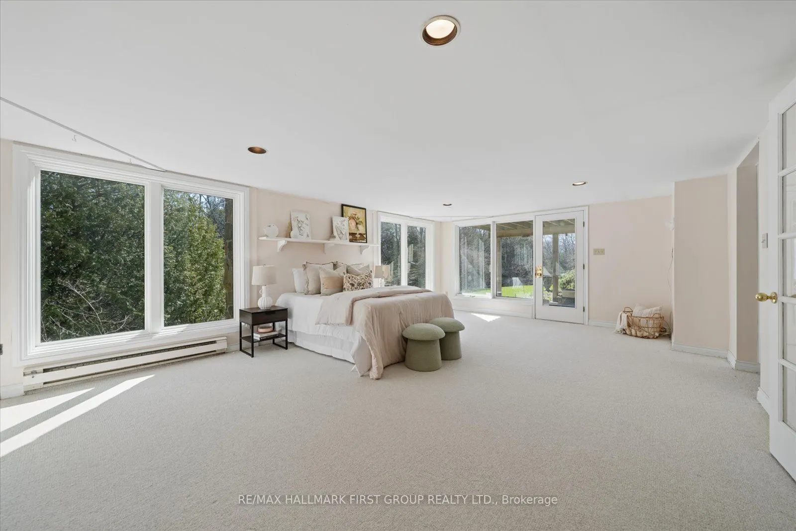 525 Myrtle Road W