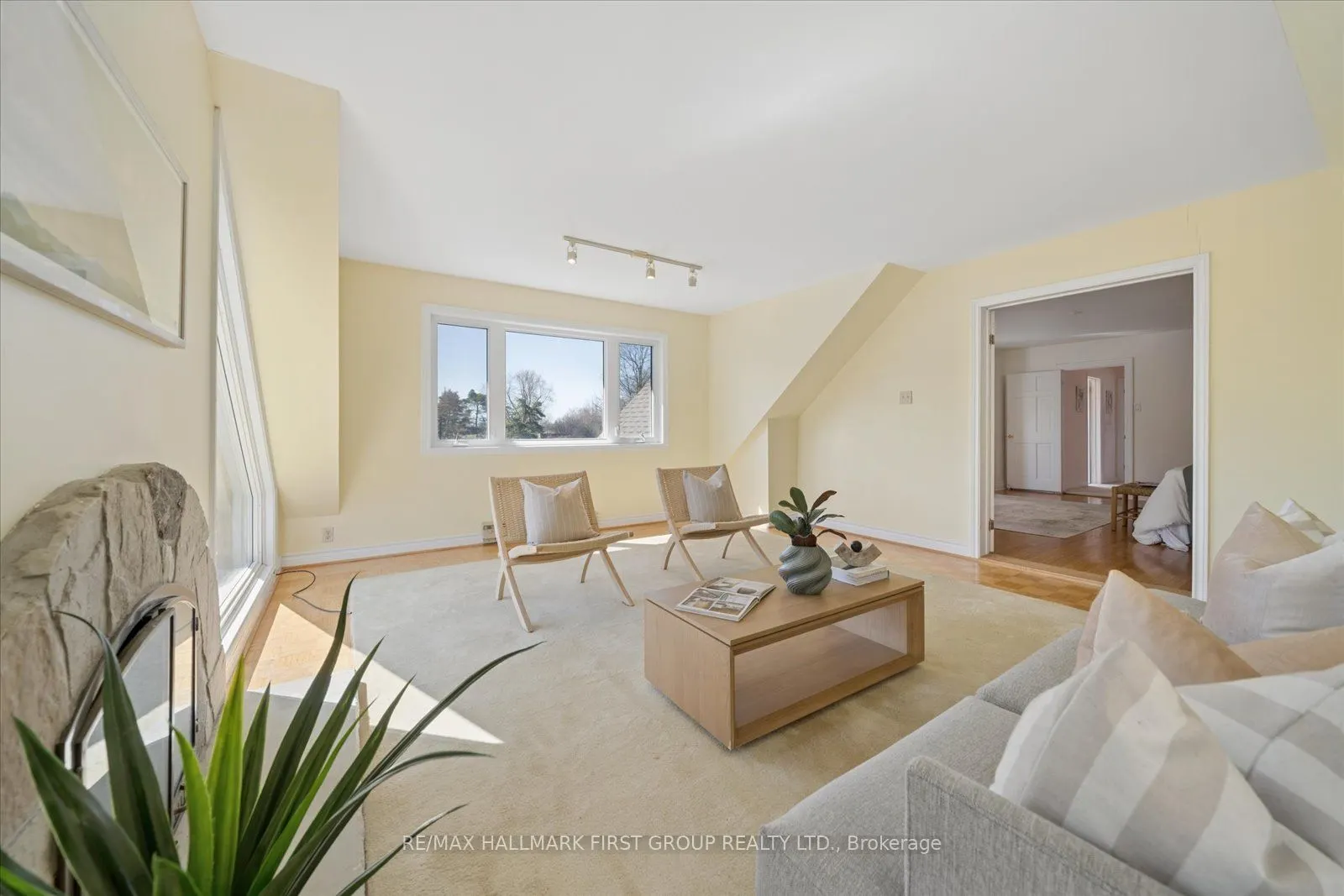 525 Myrtle Road W