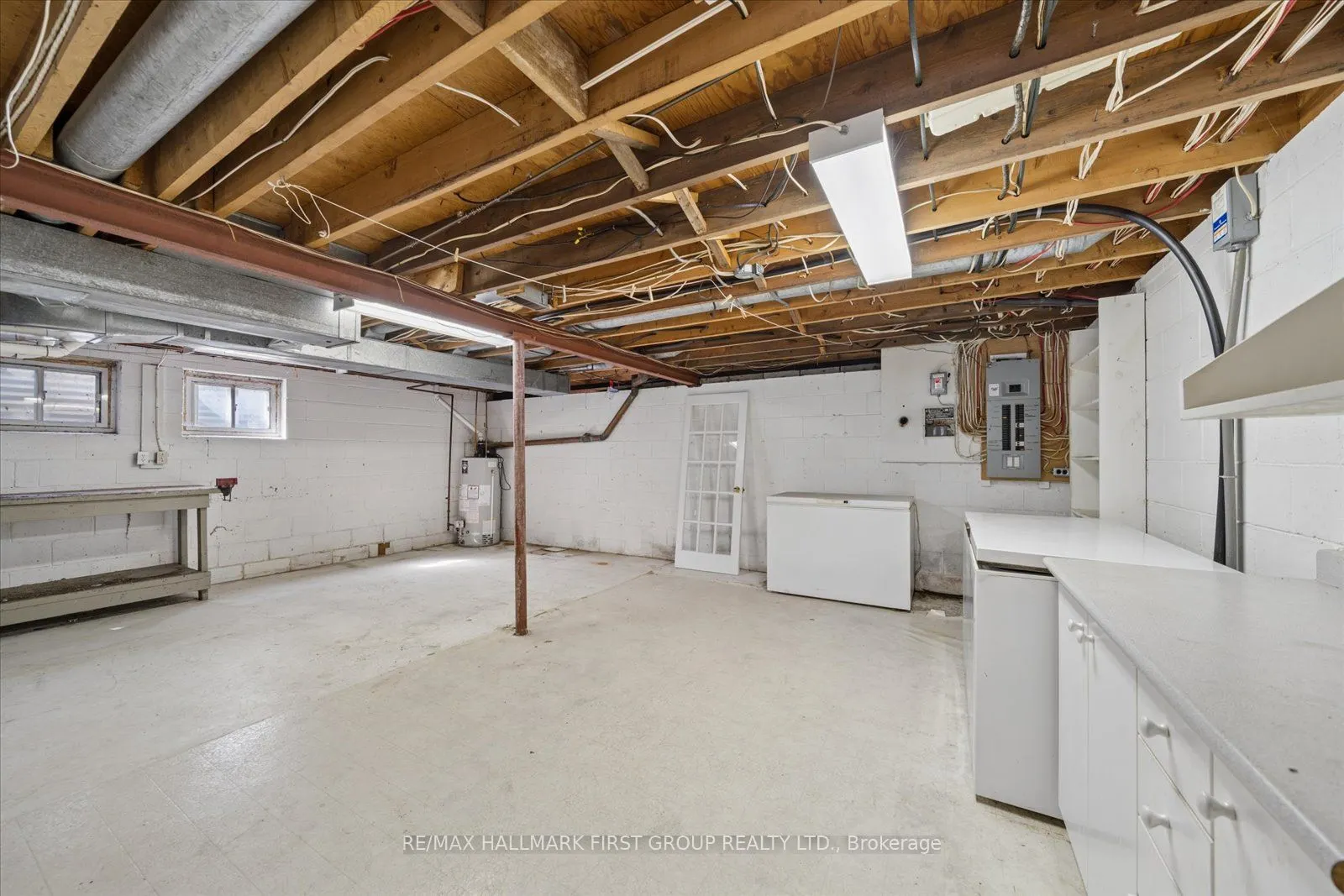 525 Myrtle Road W
