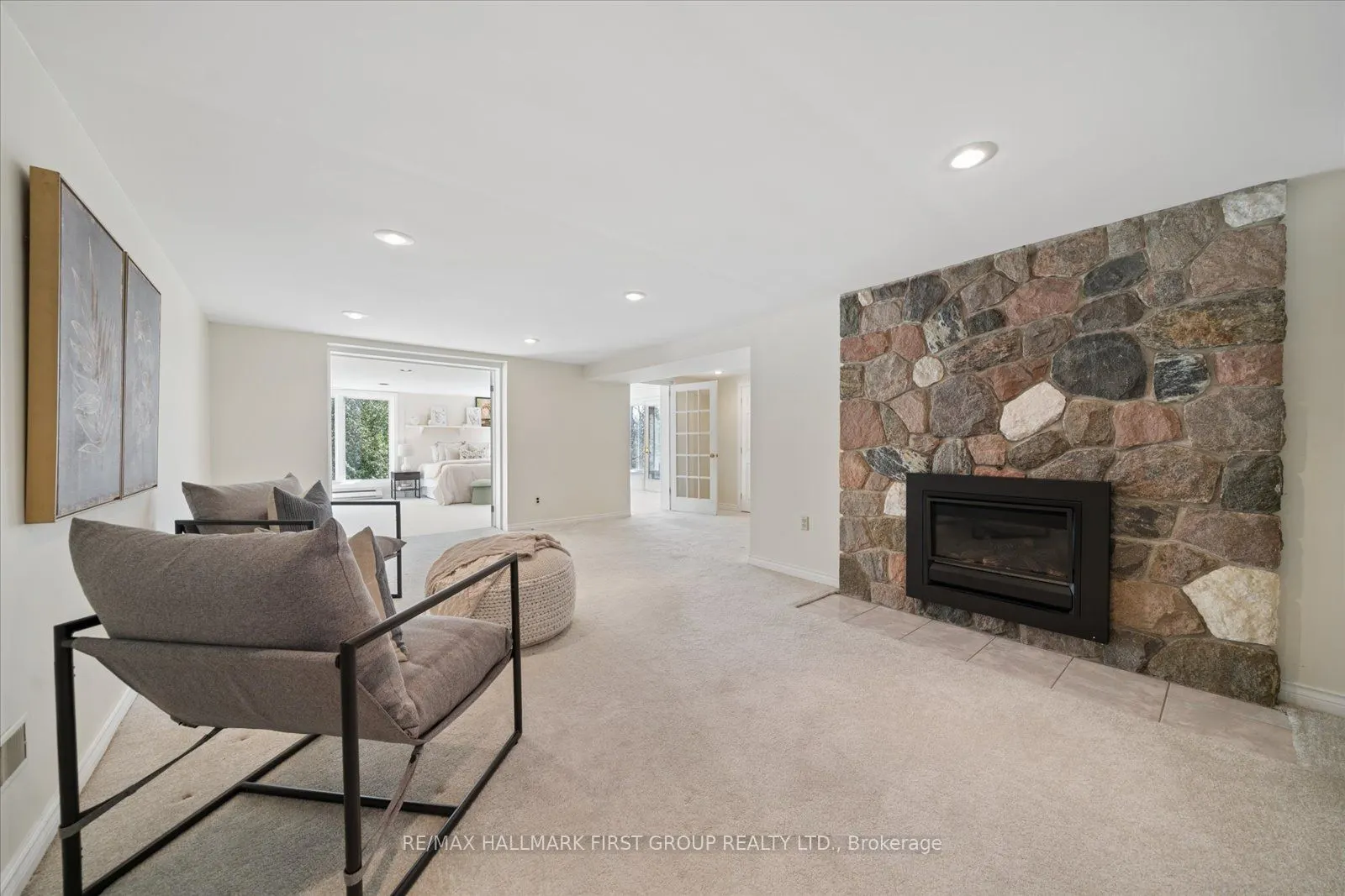 525 Myrtle Road W