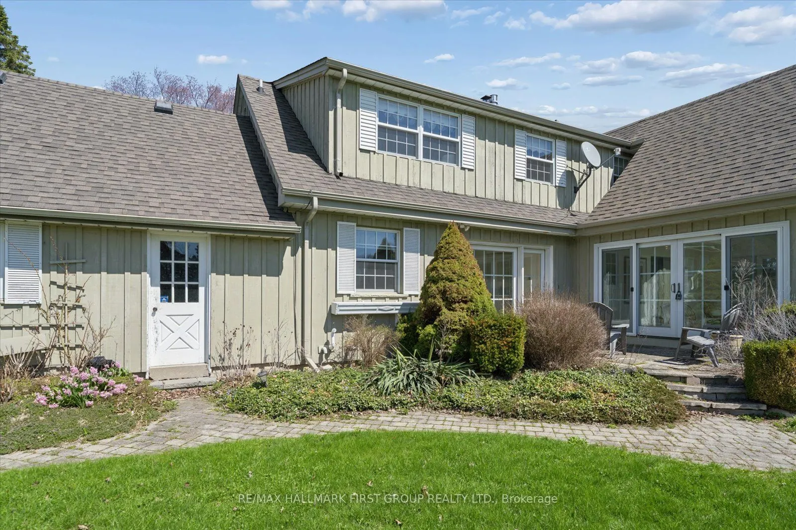 525 Myrtle Road W