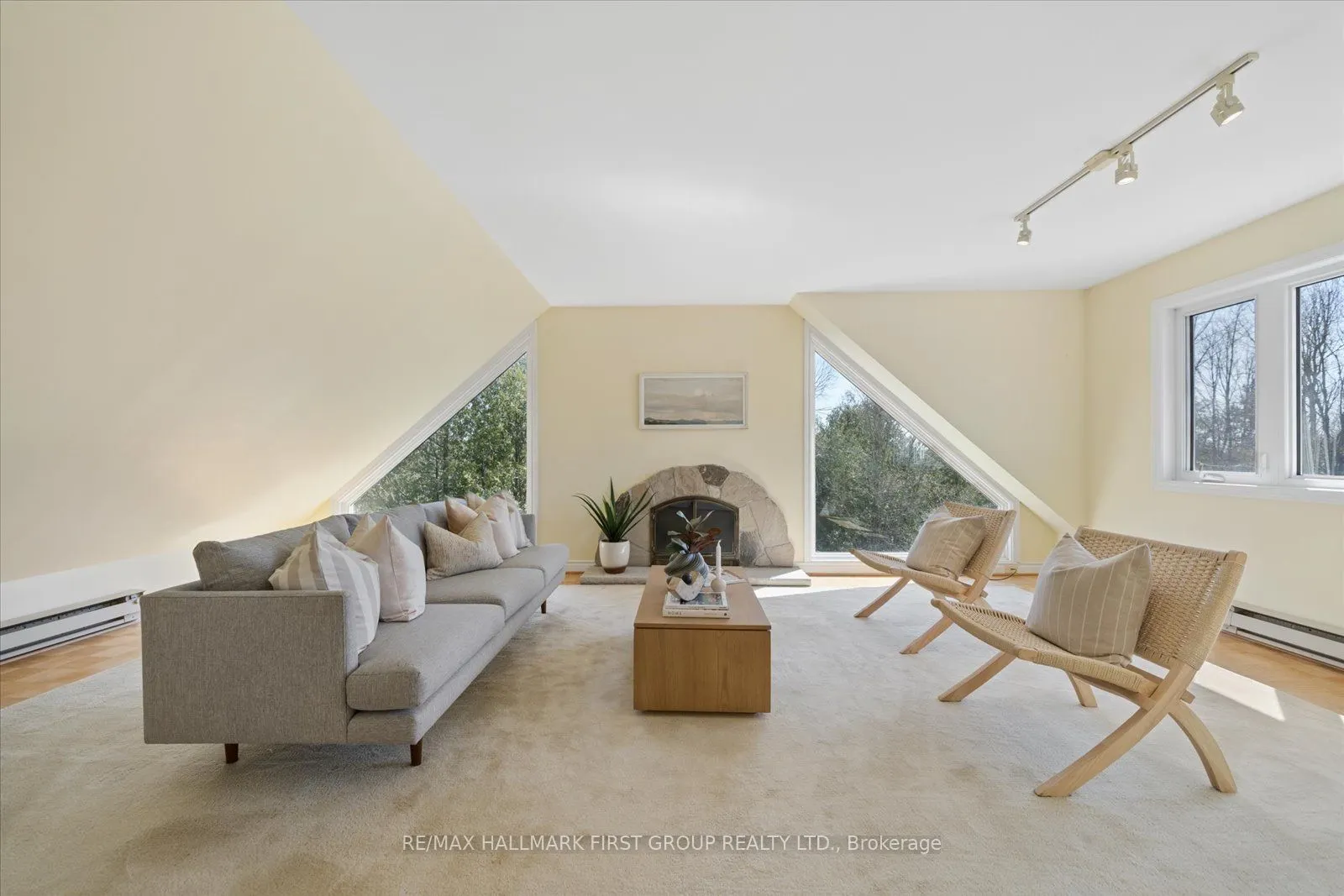 525 Myrtle Road W
