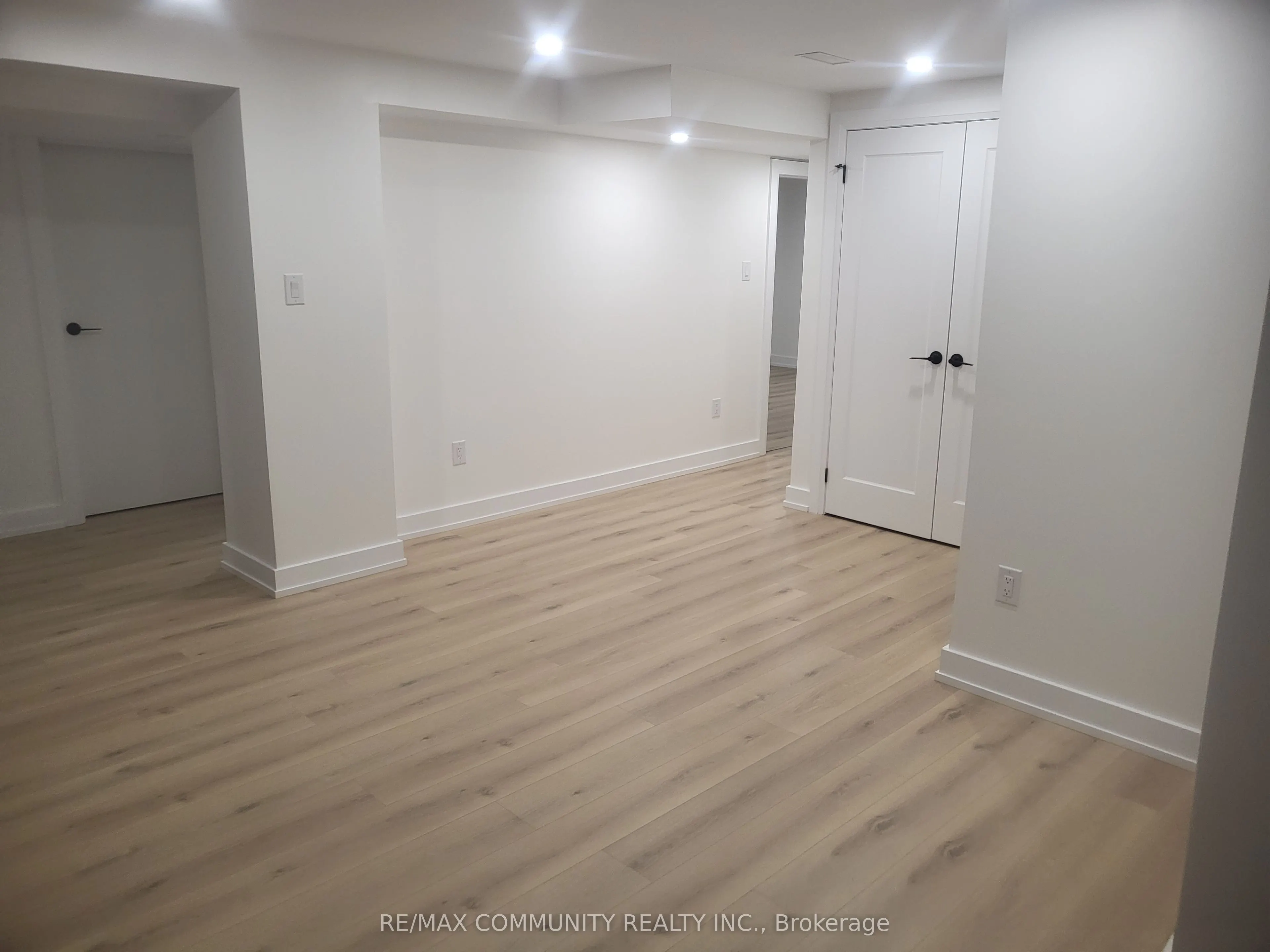 609 Amberwood Crescent #Basement