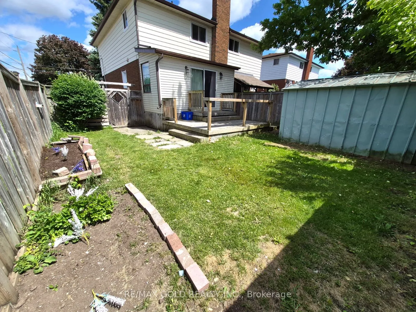 784 Douglas Street