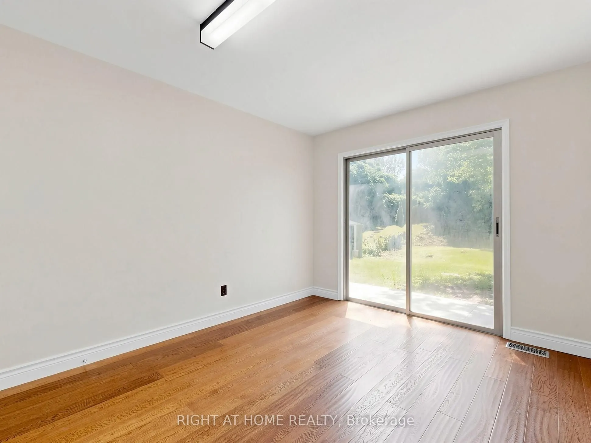 65 Darlingside Drive