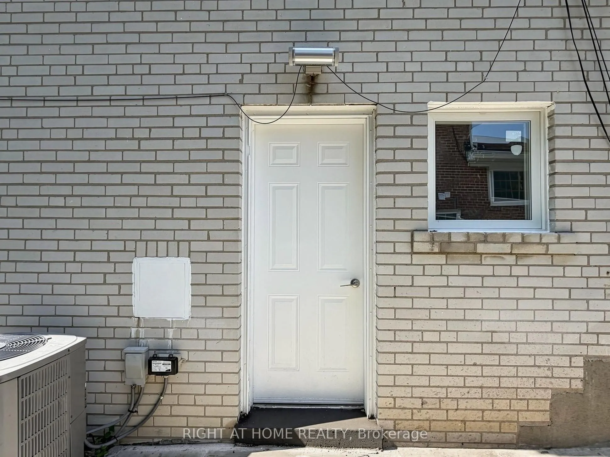 65 Darlingside Drive