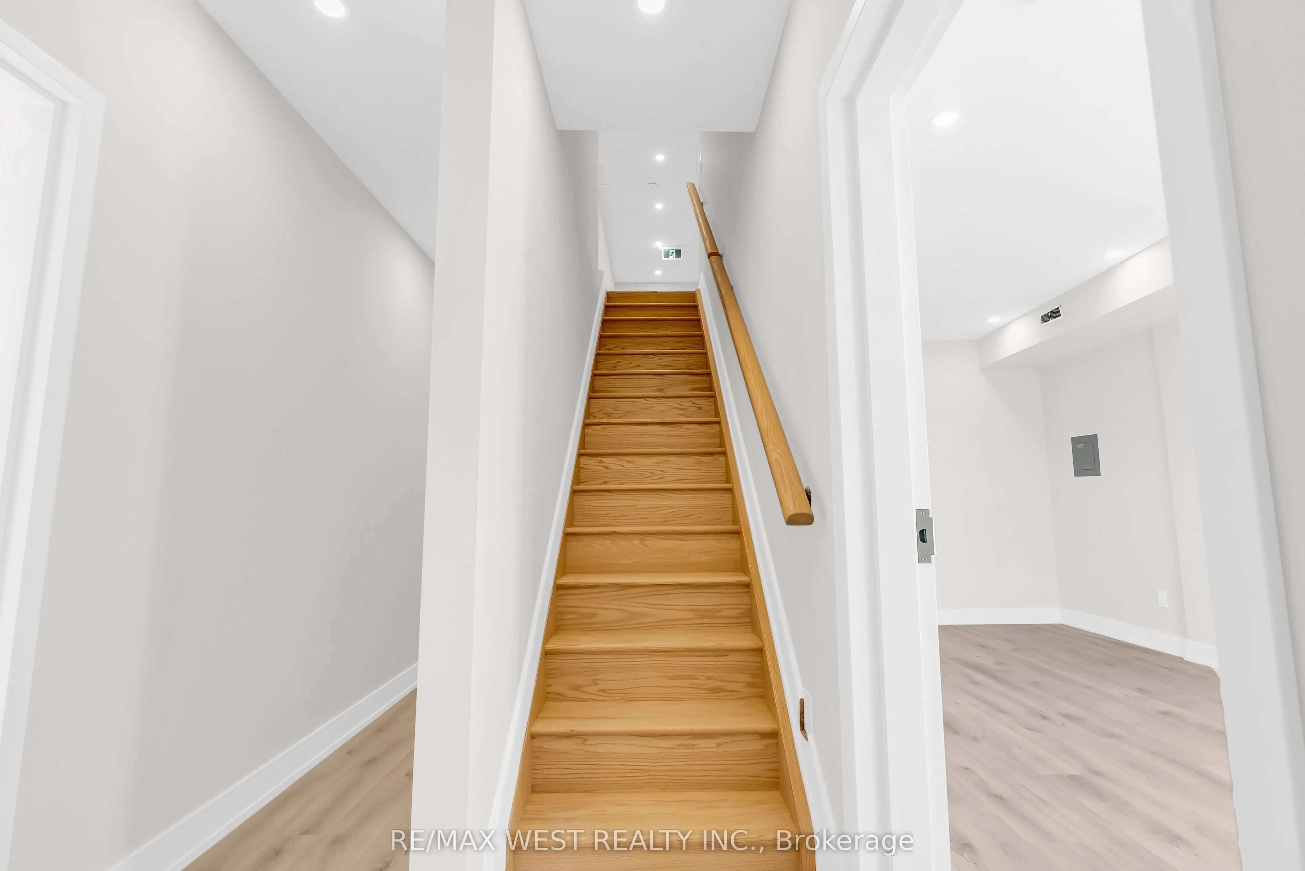 36 Park Road S