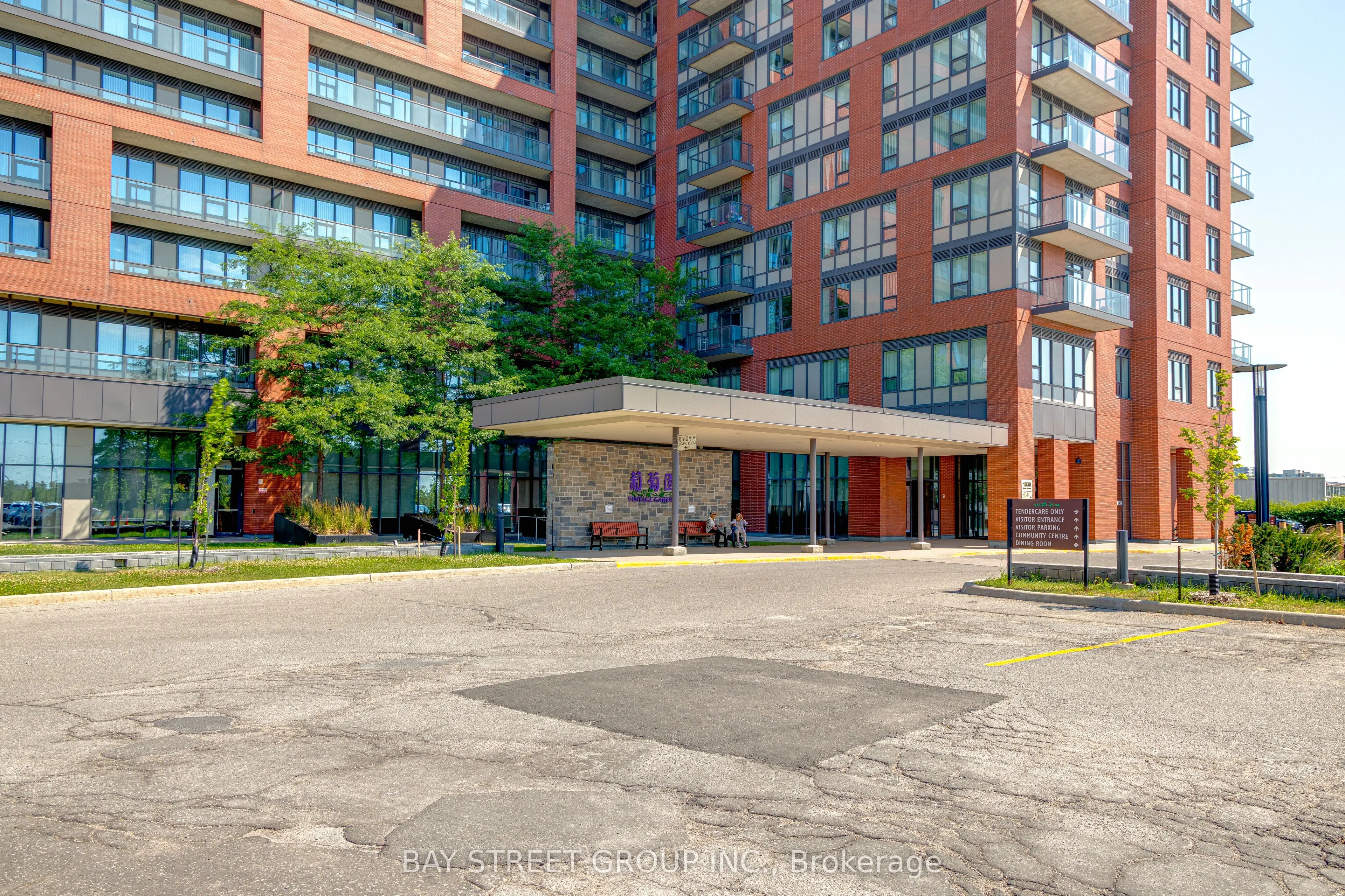 1038 Mcnicoll Avenue #218