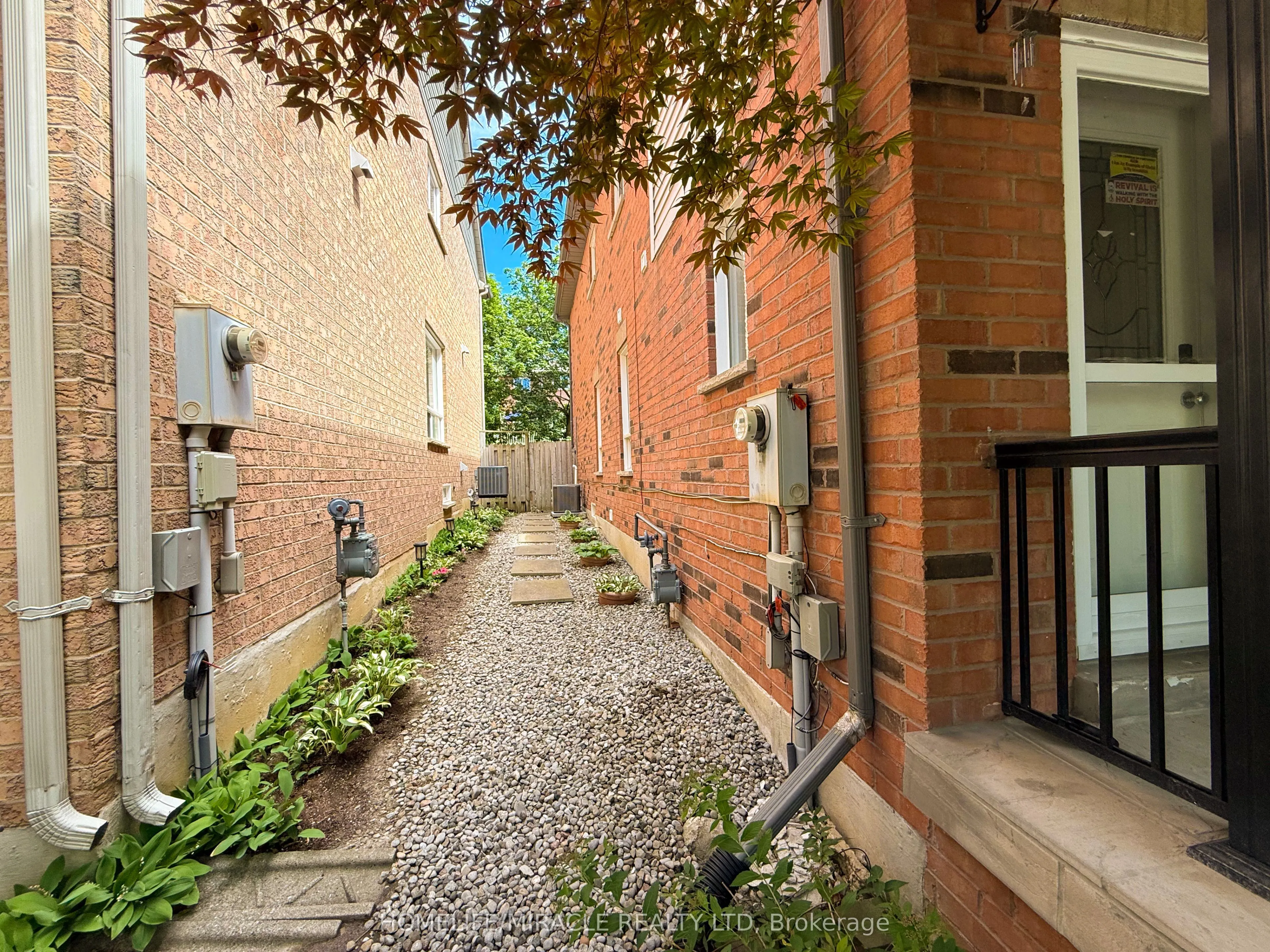 29 Hemans Court