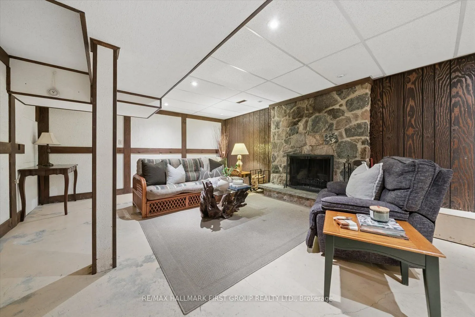 648 Creekview Circle