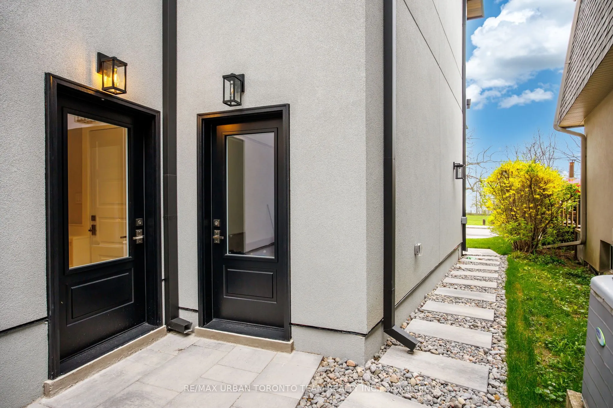 4 Drake Crescent