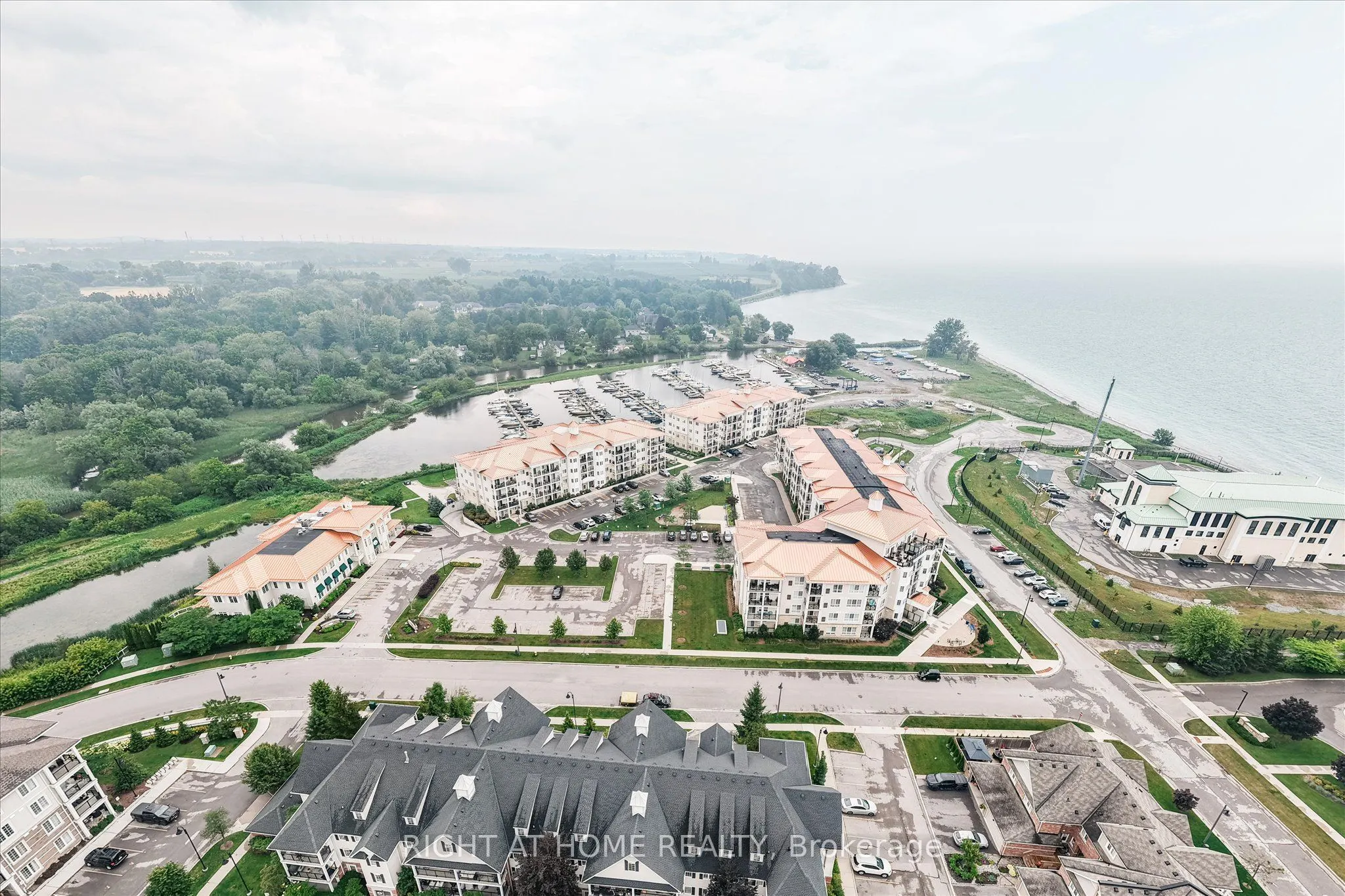 50 Lakebreeze Drive #321