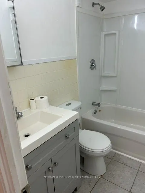 211 Nonquon Road N #104