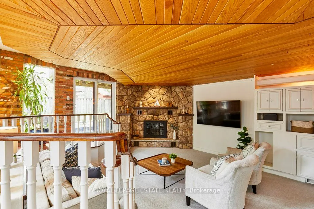 10 Queensgrove Road