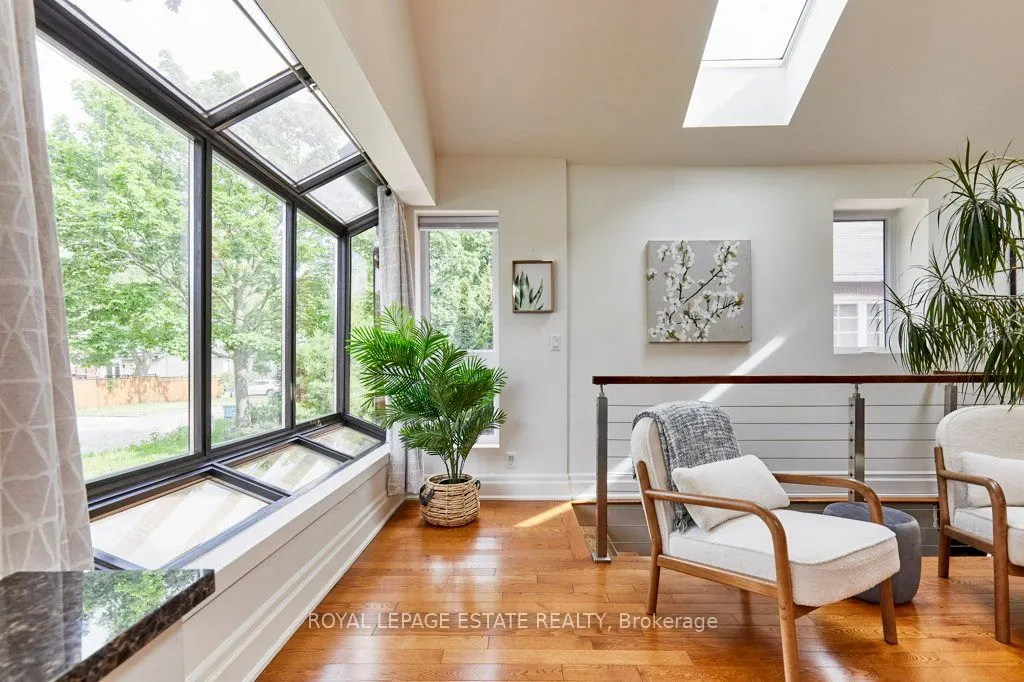 10 Queensgrove Road