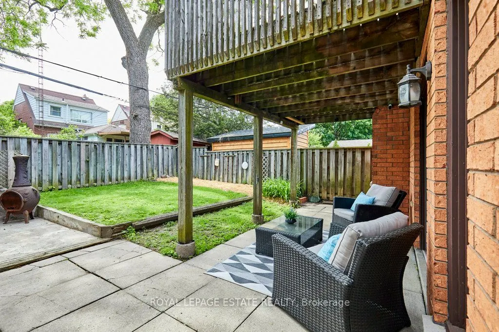 10 Queensgrove Road