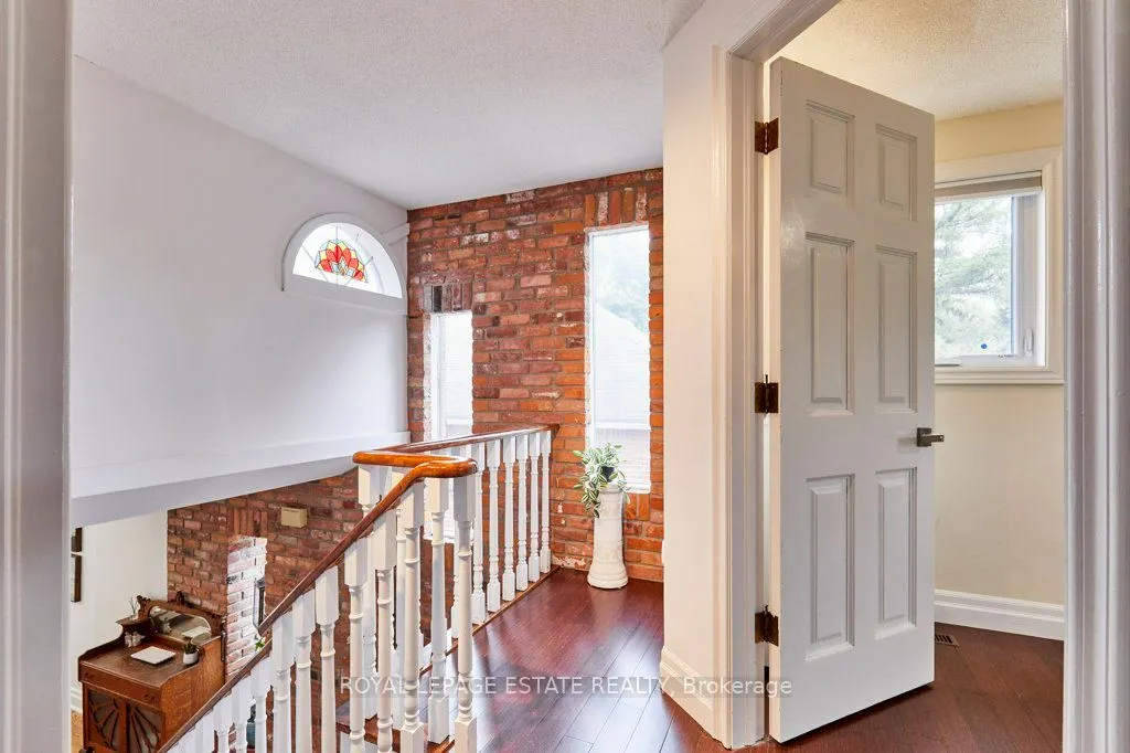 10 Queensgrove Road