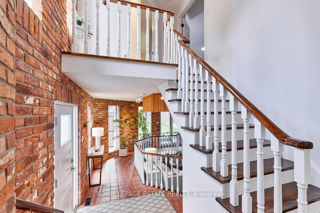 10 Queensgrove Road