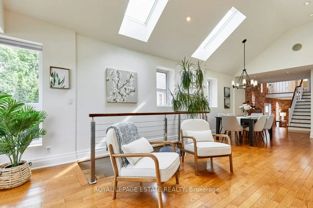 10 Queensgrove Road