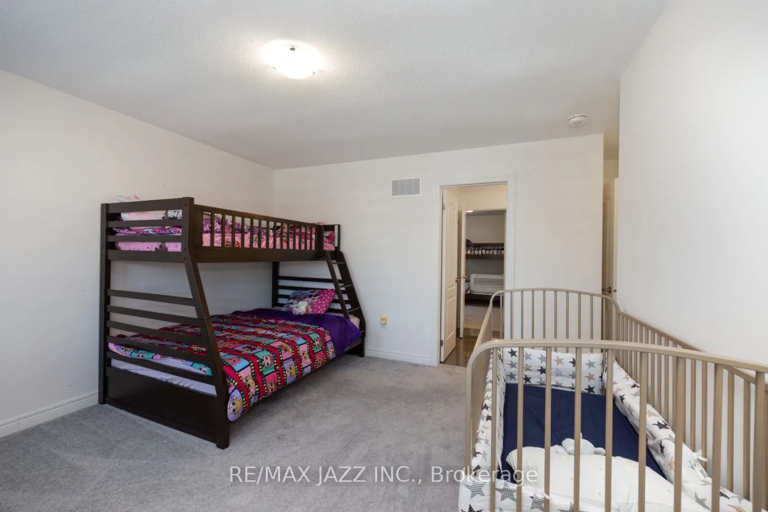 131 Courtney Street #UPPER