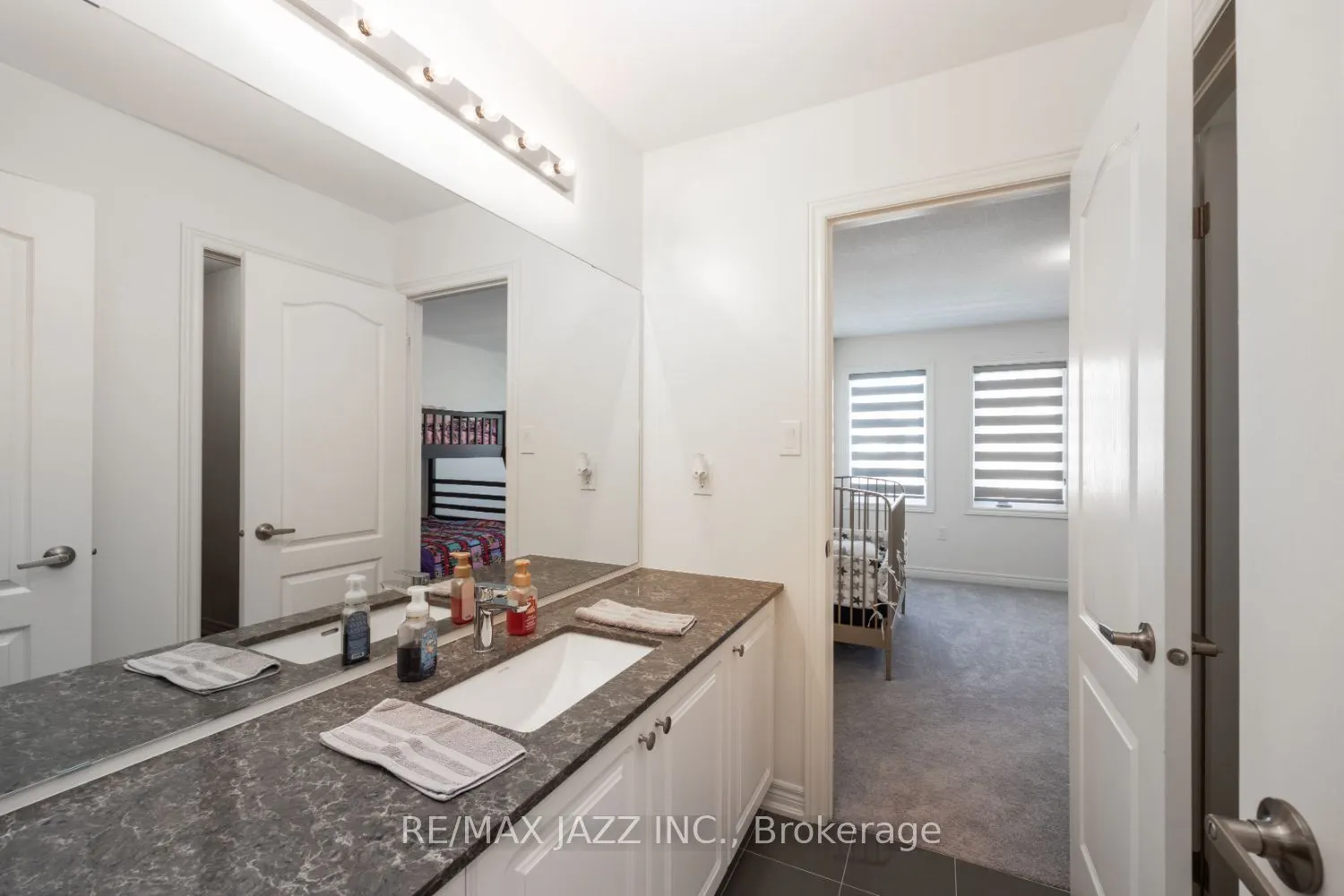 131 Courtney Street #UPPER