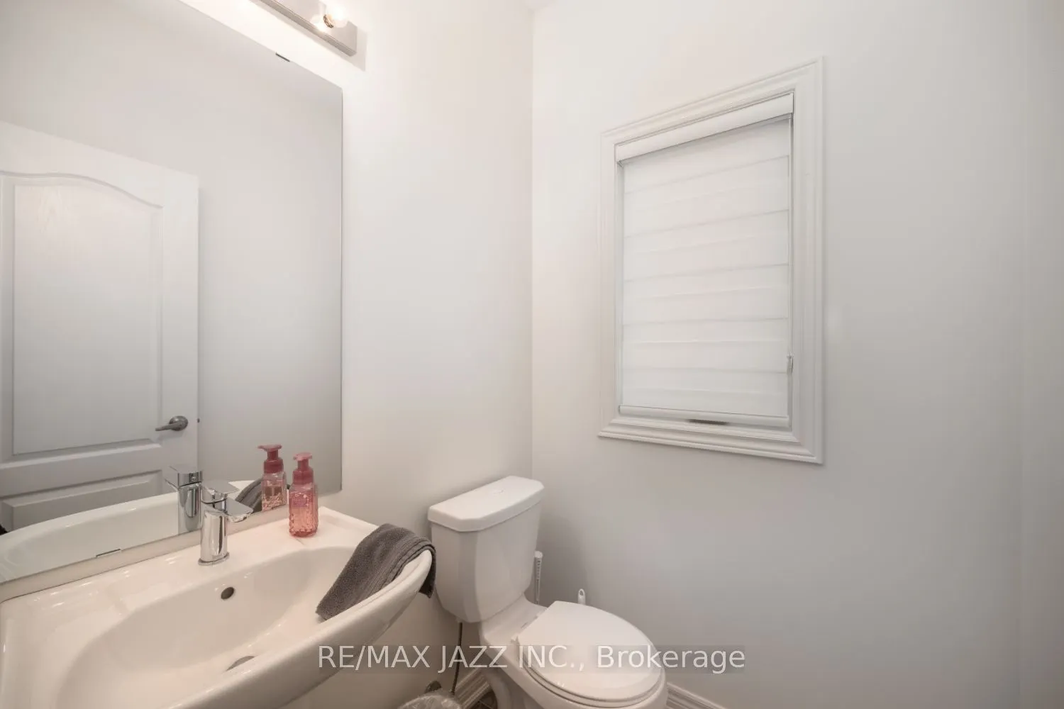 131 Courtney Street #UPPER
