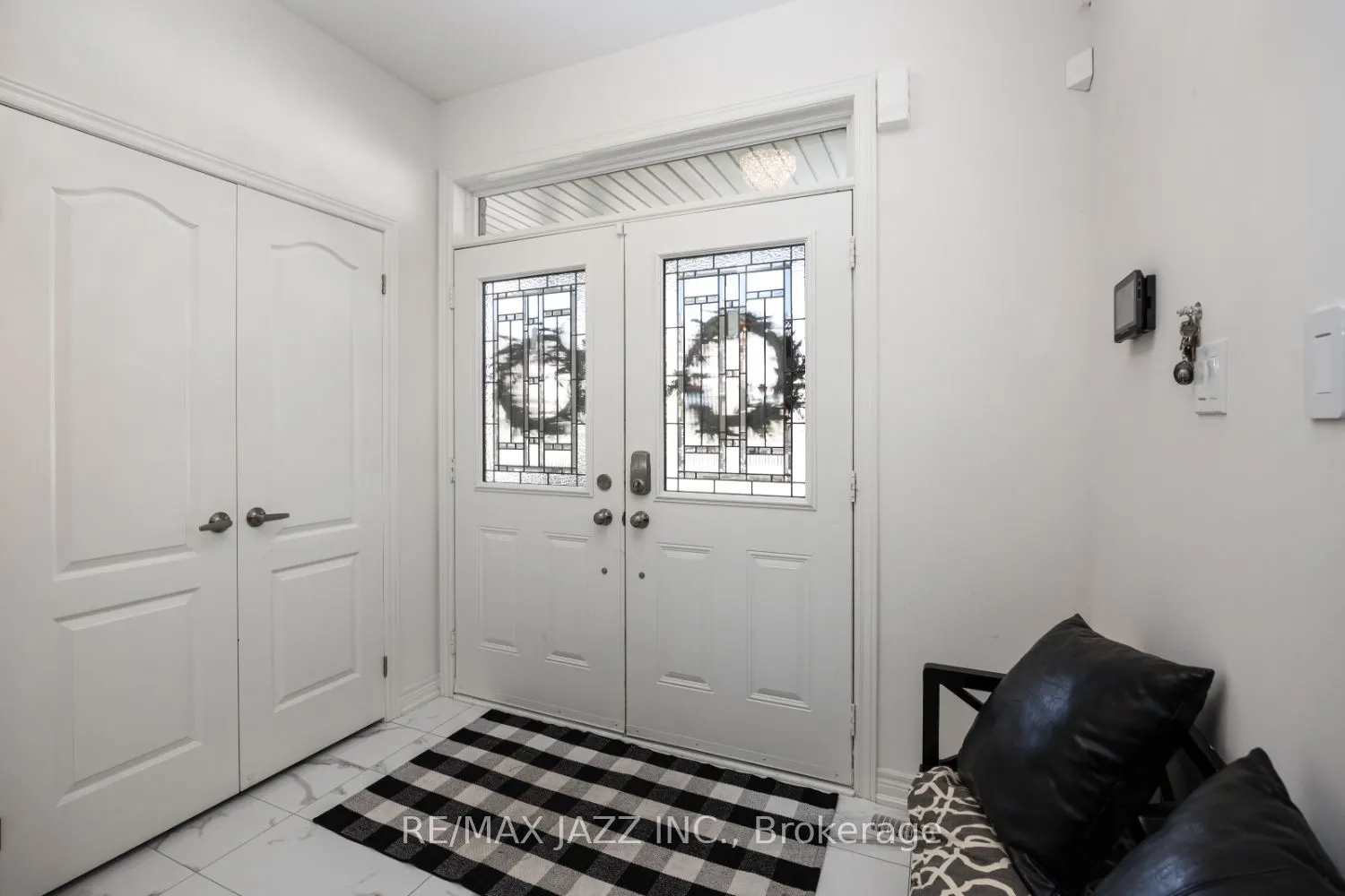 131 Courtney Street #UPPER