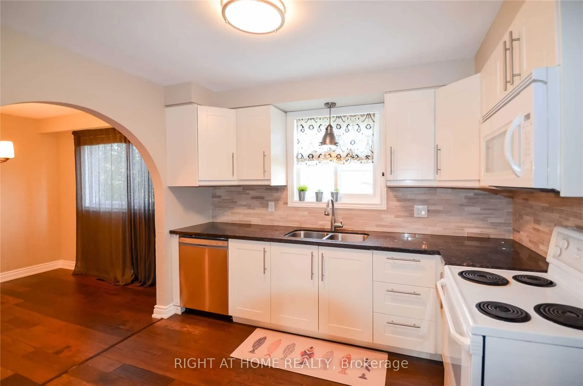 11 Kinnison Court
