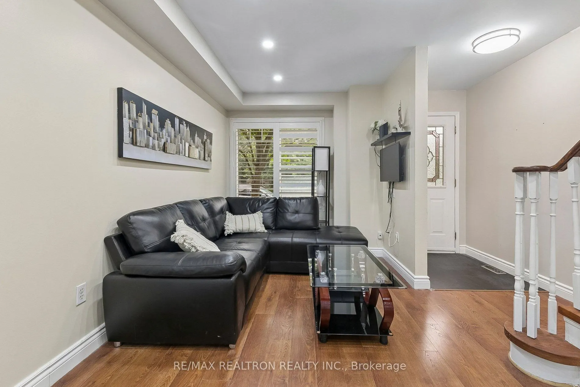25 Hedge End Road #92