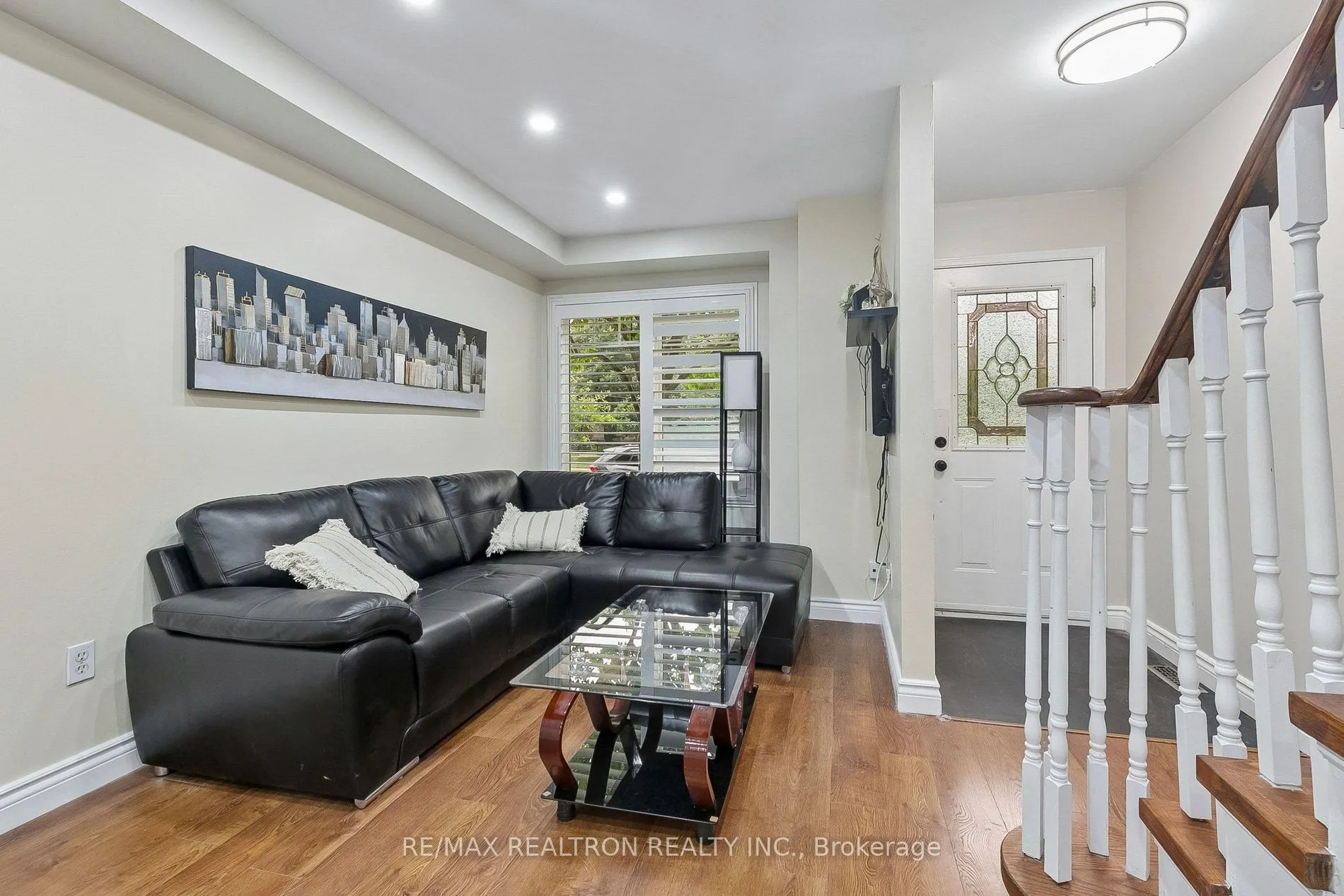 25 Hedge End Road #92