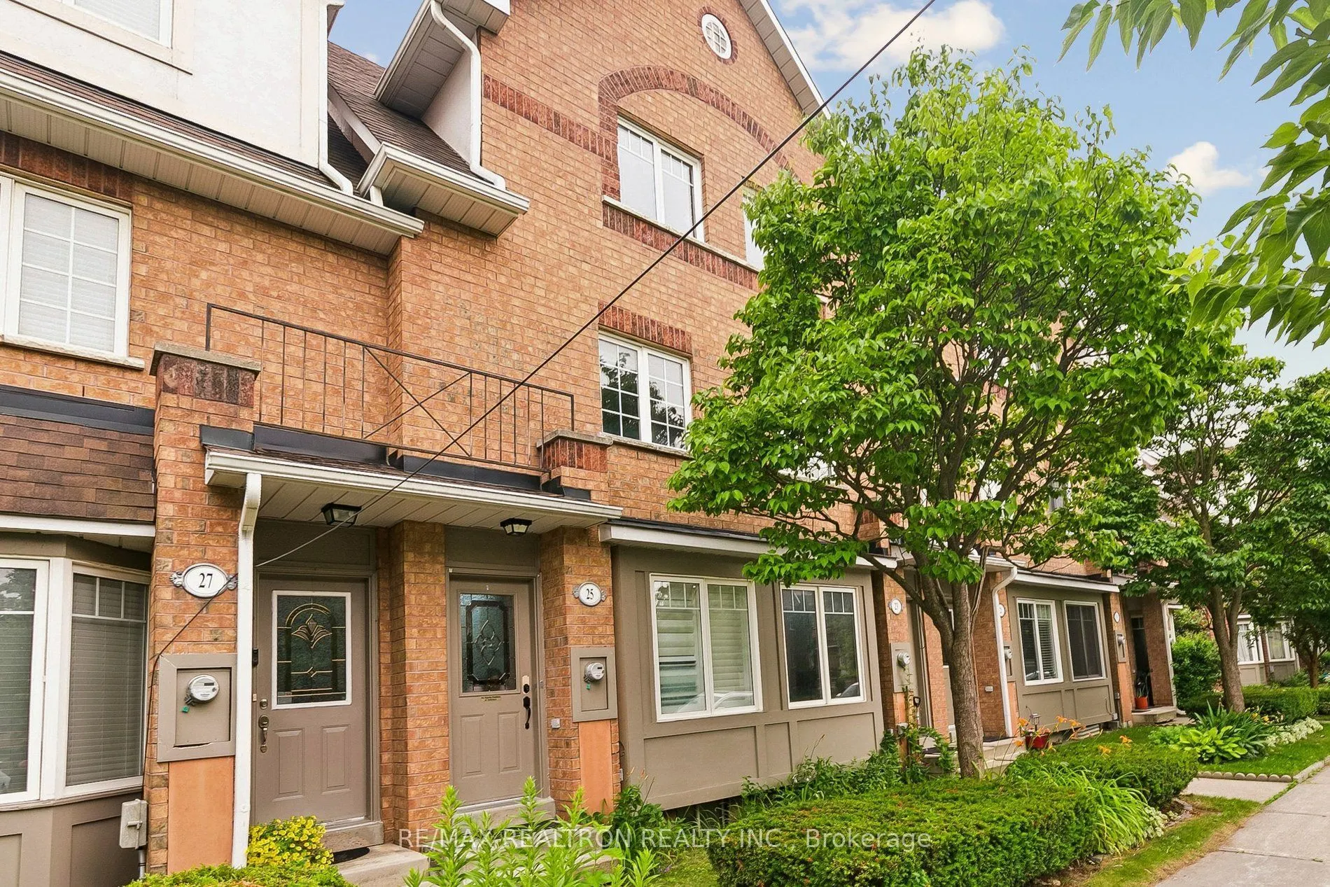 25 Hedge End Road #92