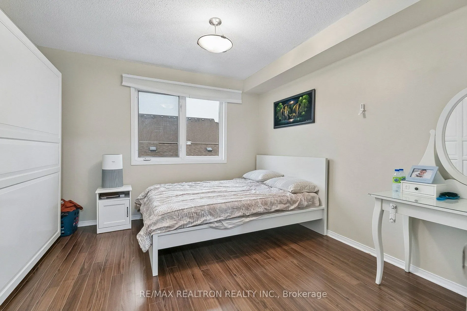 25 Hedge End Road #92