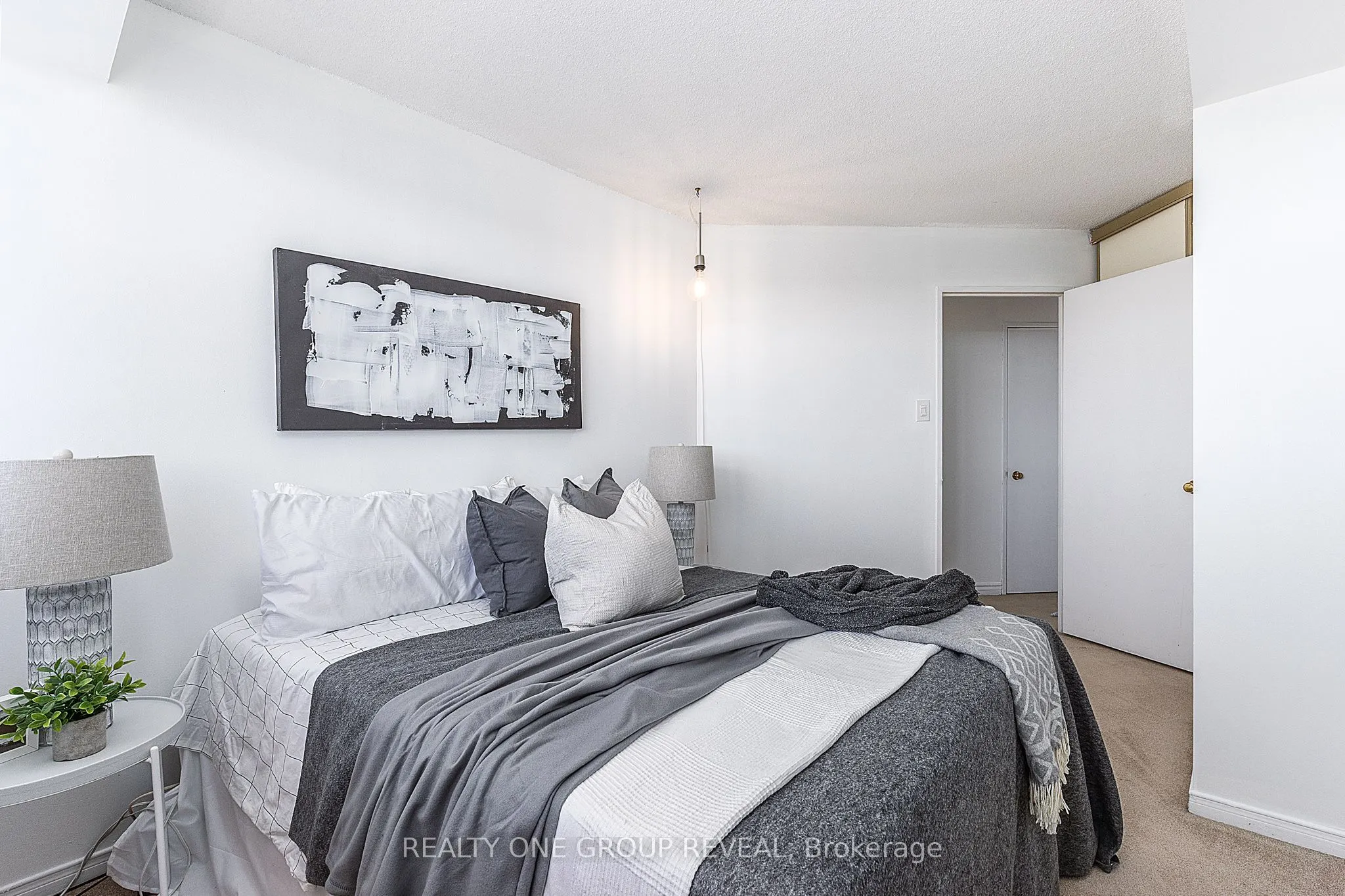 2 Westney Road N #602