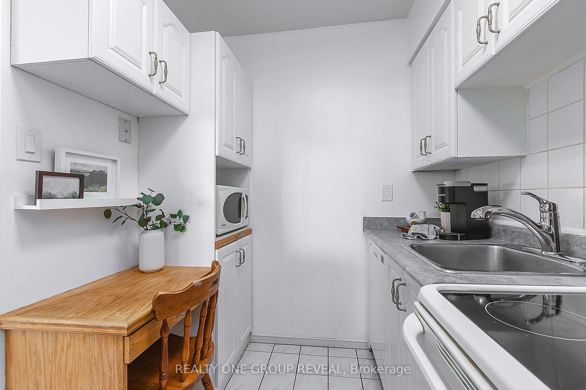 2 Westney Road N #602