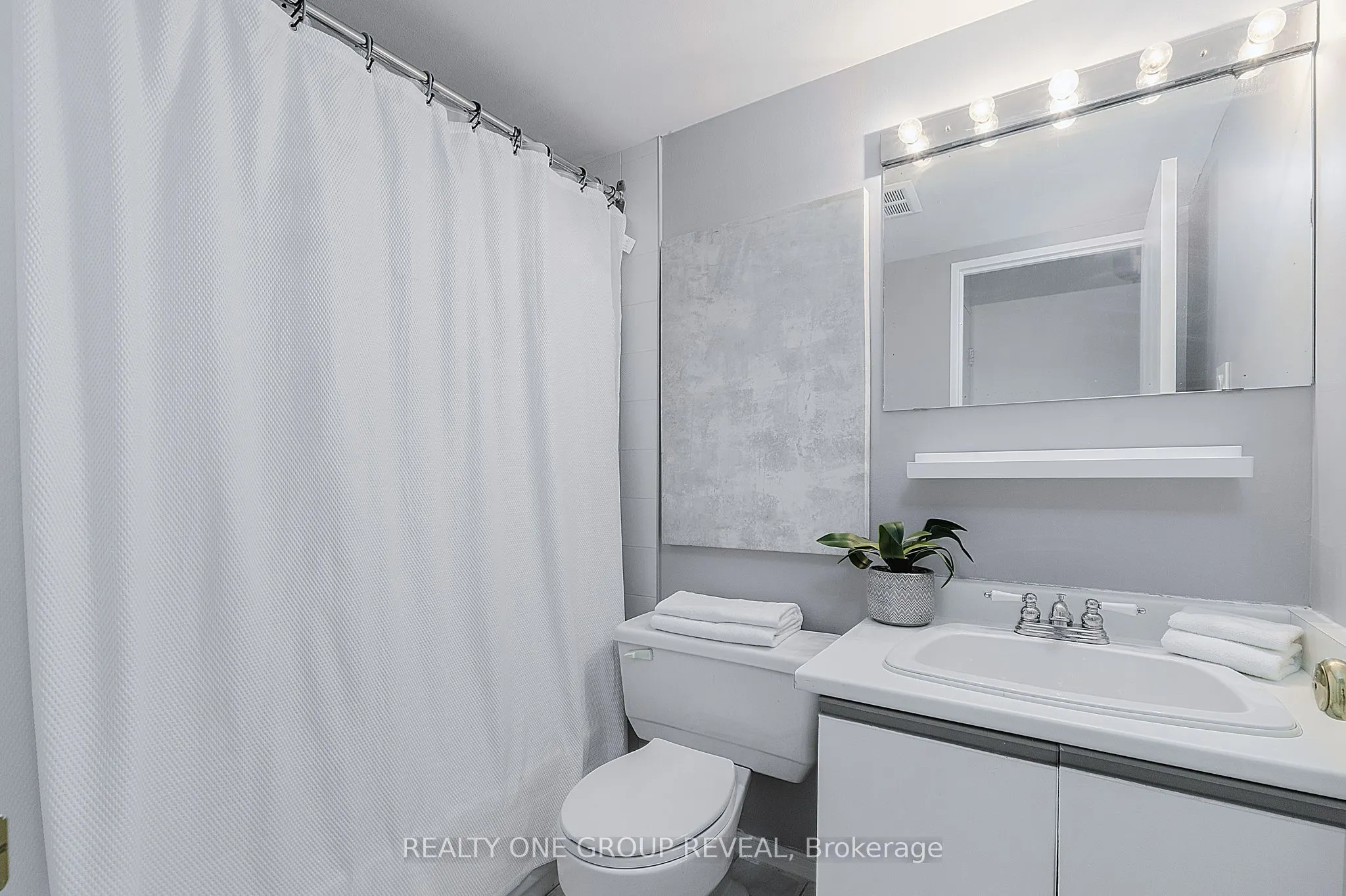 2 Westney Road N #602
