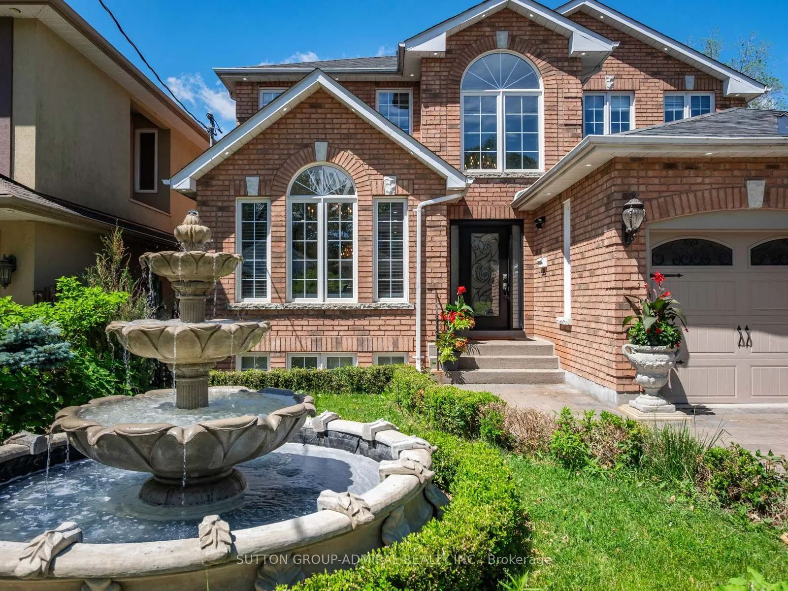 18 Thatcher Avenue