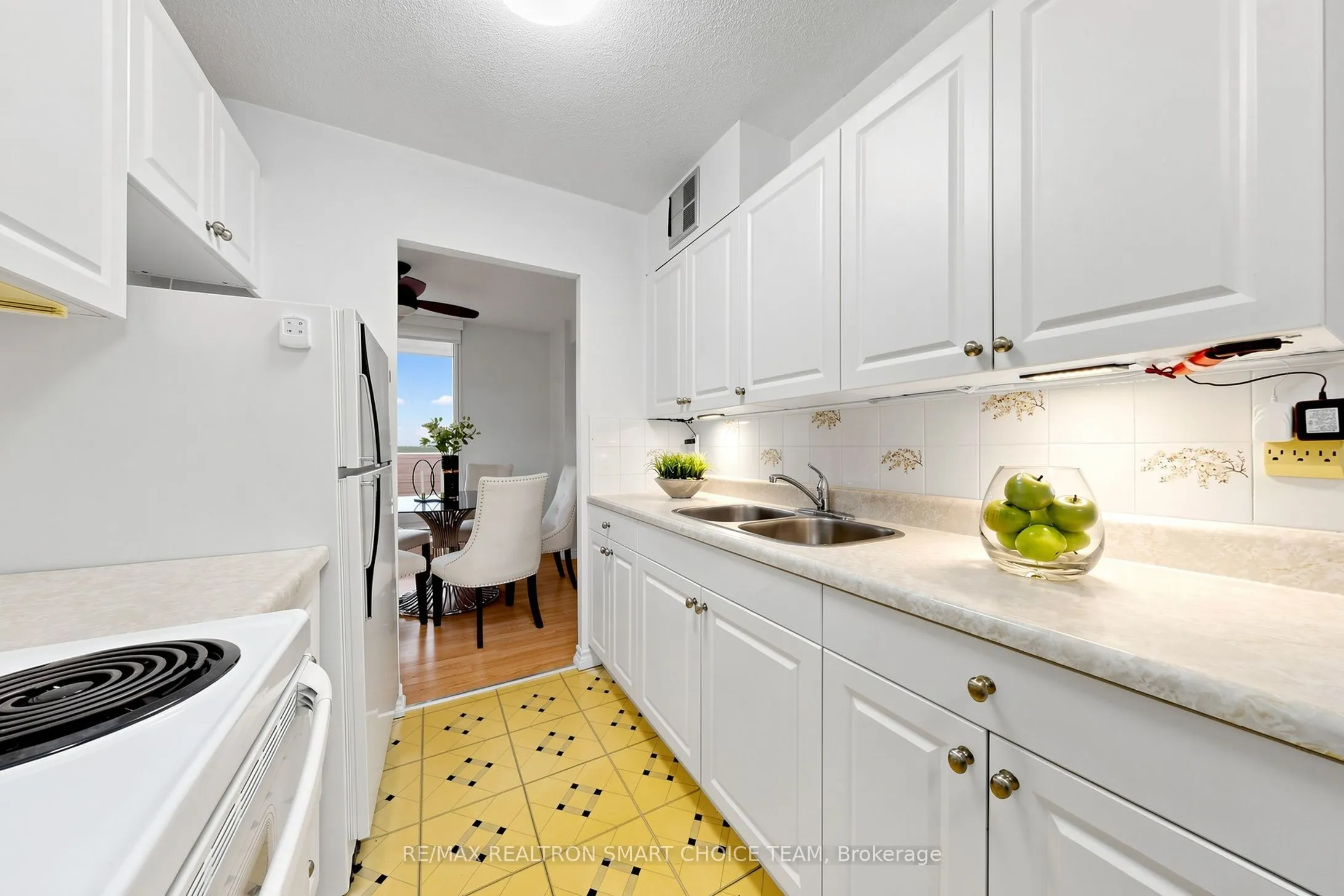 1250 Bridletowne Circle #907