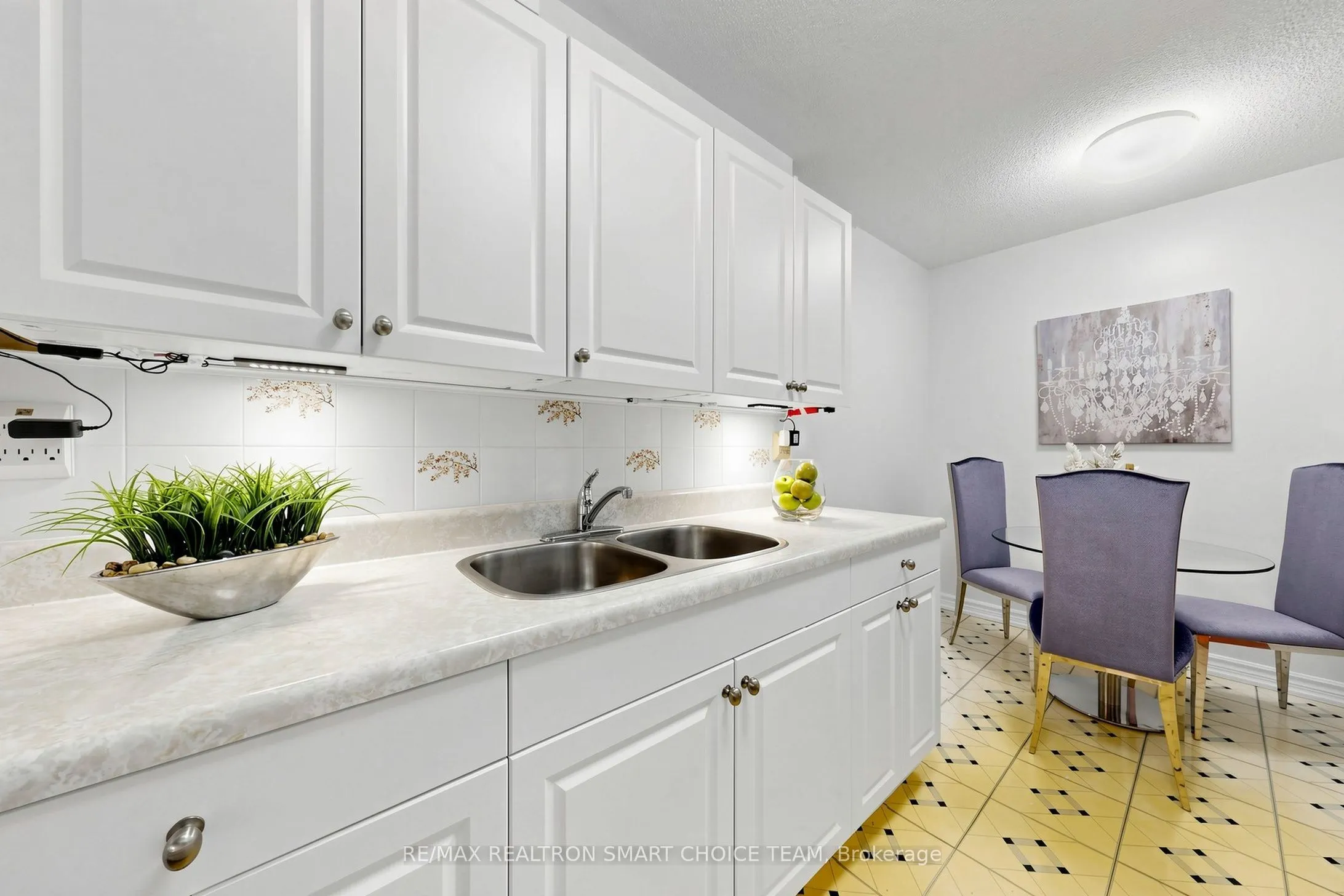 1250 Bridletowne Circle #907