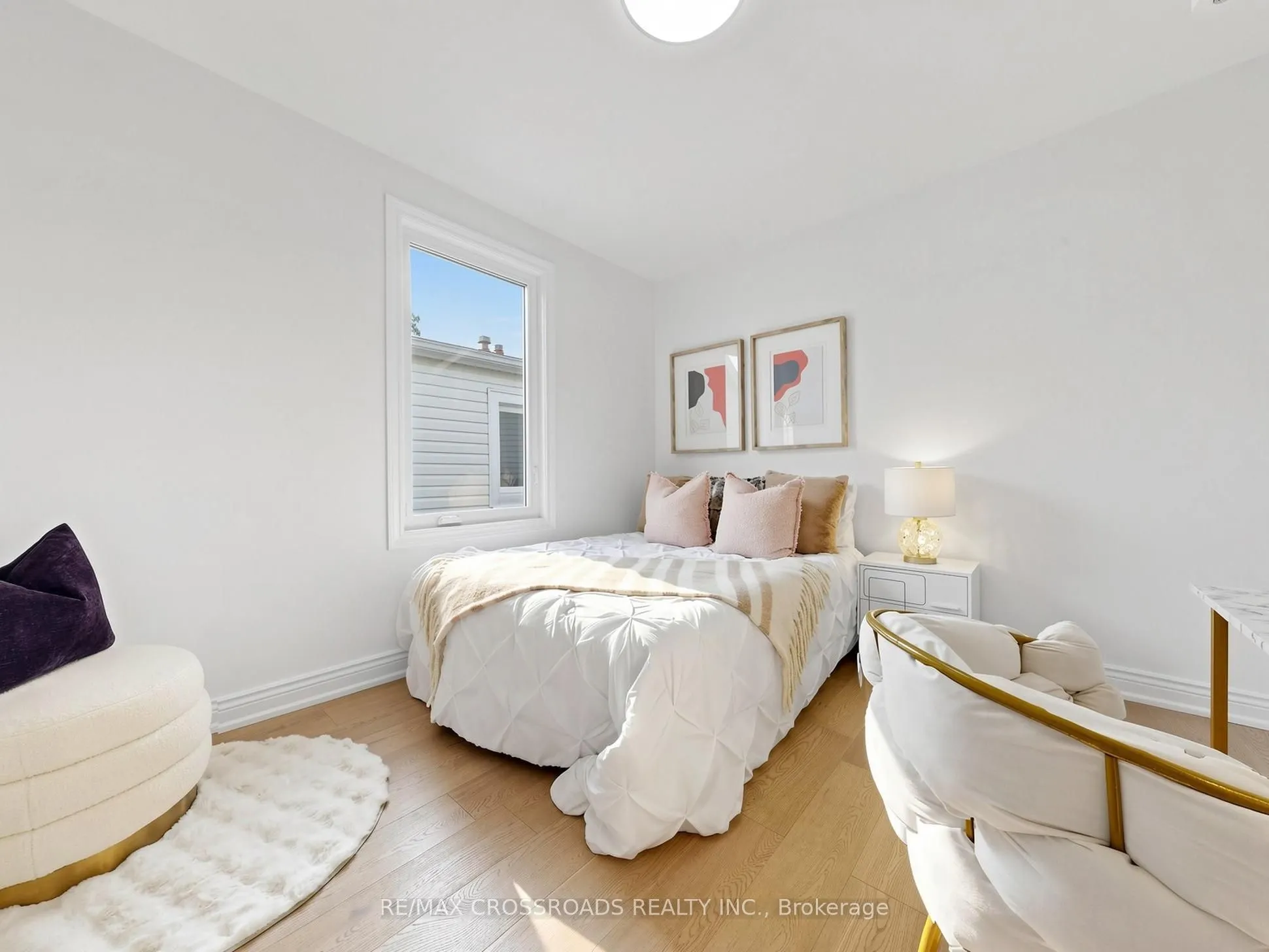 548 Glebeholme Boulevard
