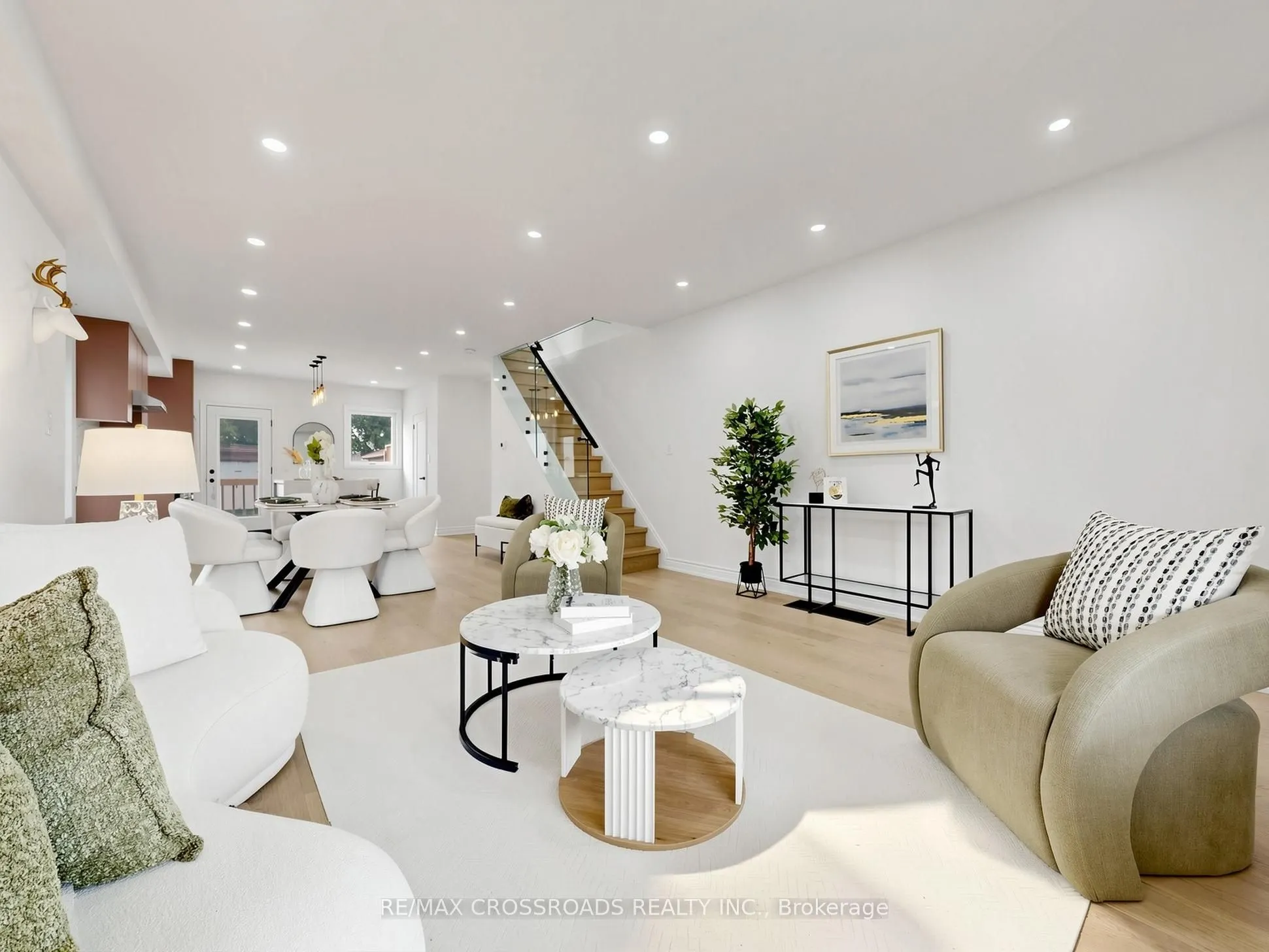 548 Glebeholme Boulevard