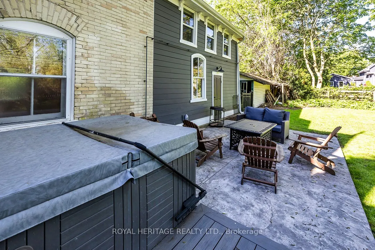 220 Cochrane Street