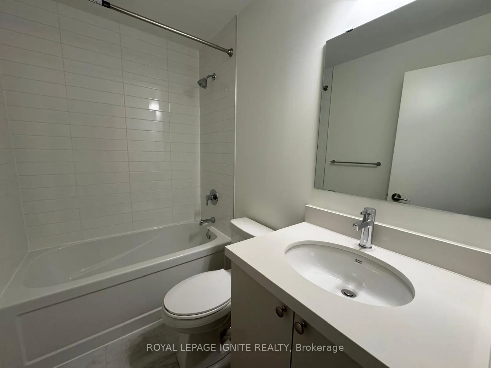 51 Clarington Boulevard #801