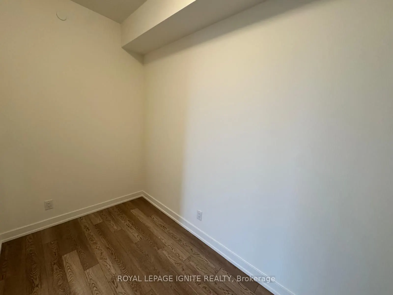 51 Clarington Boulevard #801