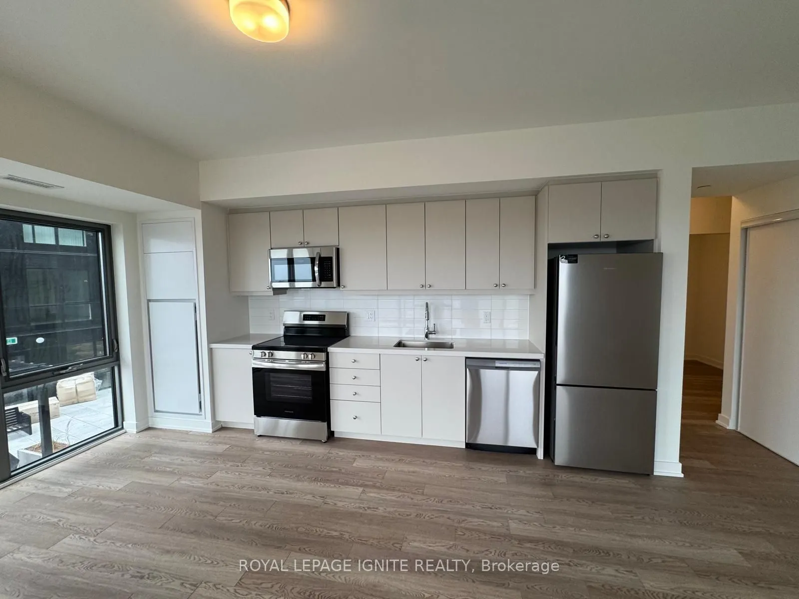 51 Clarington Boulevard #801