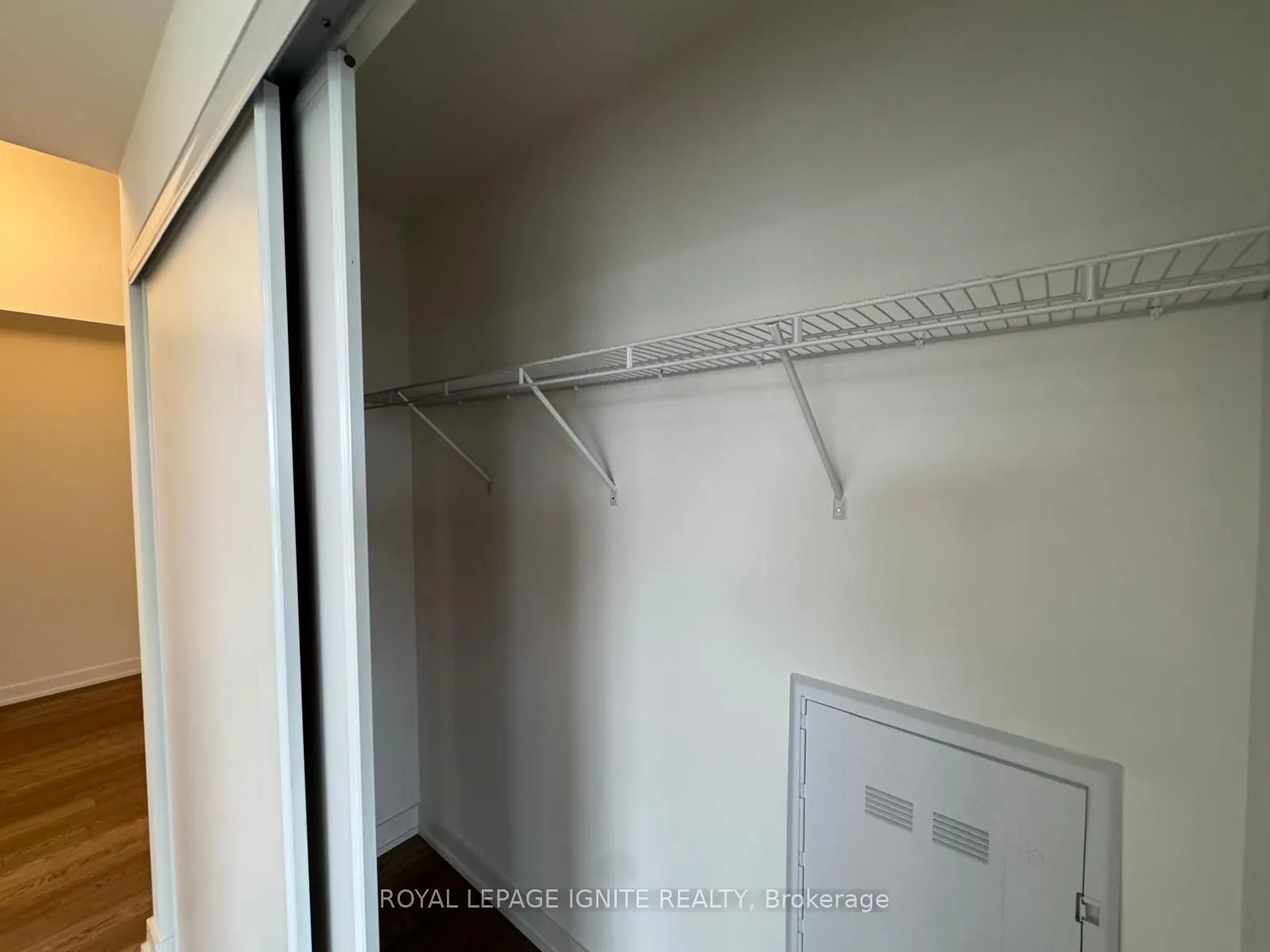 51 Clarington Boulevard #801