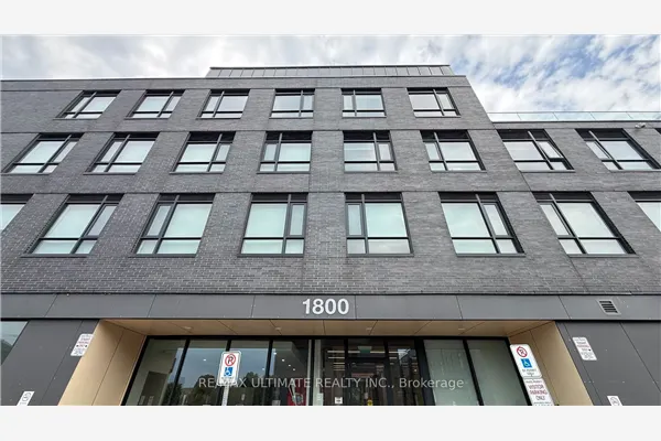 1800 Simcoe Street N