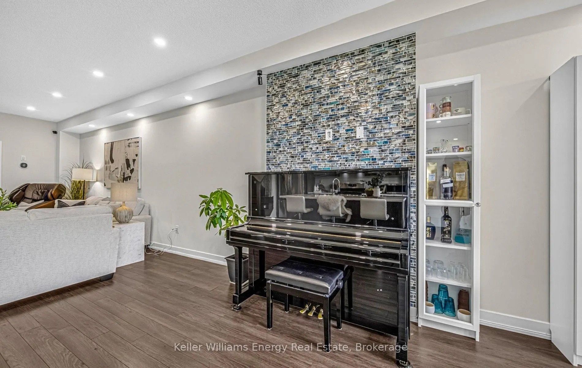 88 Donald Fleming Way