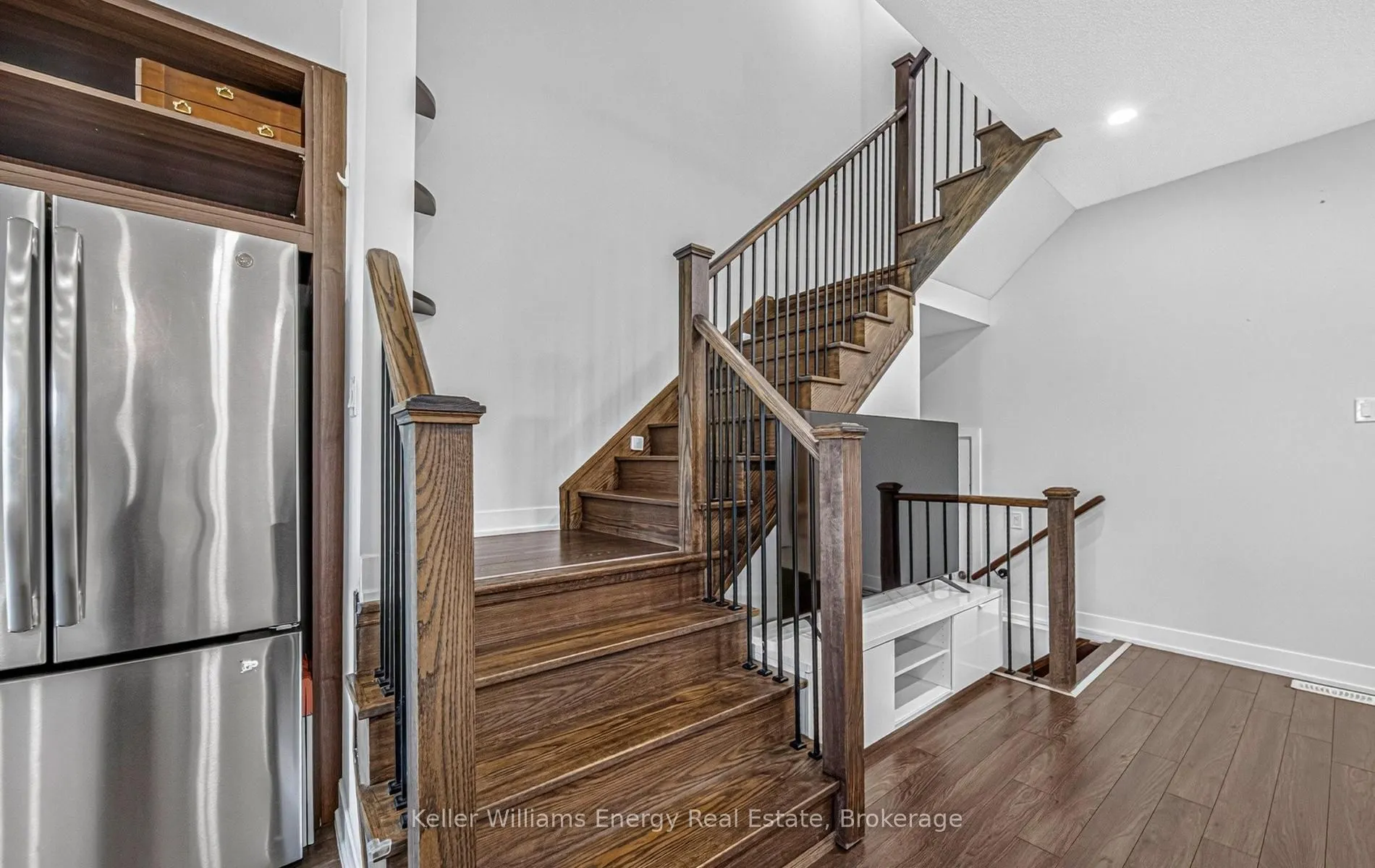 88 Donald Fleming Way